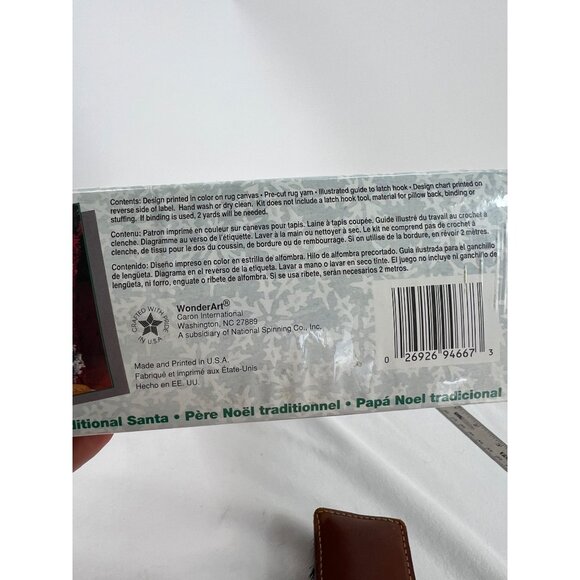 Latch Hook Kit Traditional Santa By Wonderart Caron 12" x 12" - Picture 4 of 5